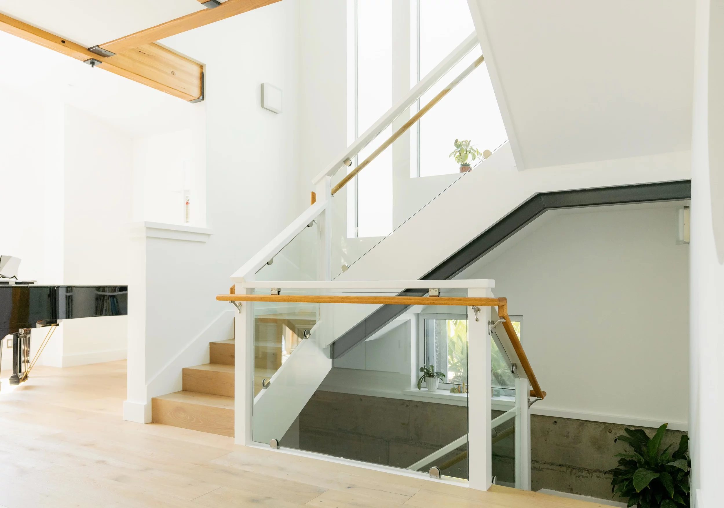 RH Design & Construction Banner 16