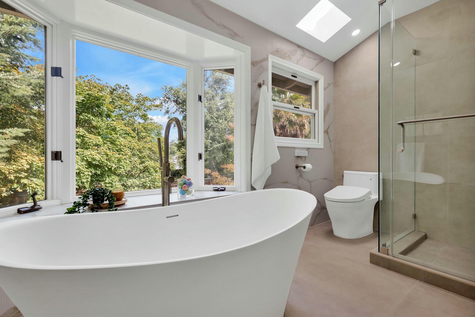 Los Altos Serenity Suite